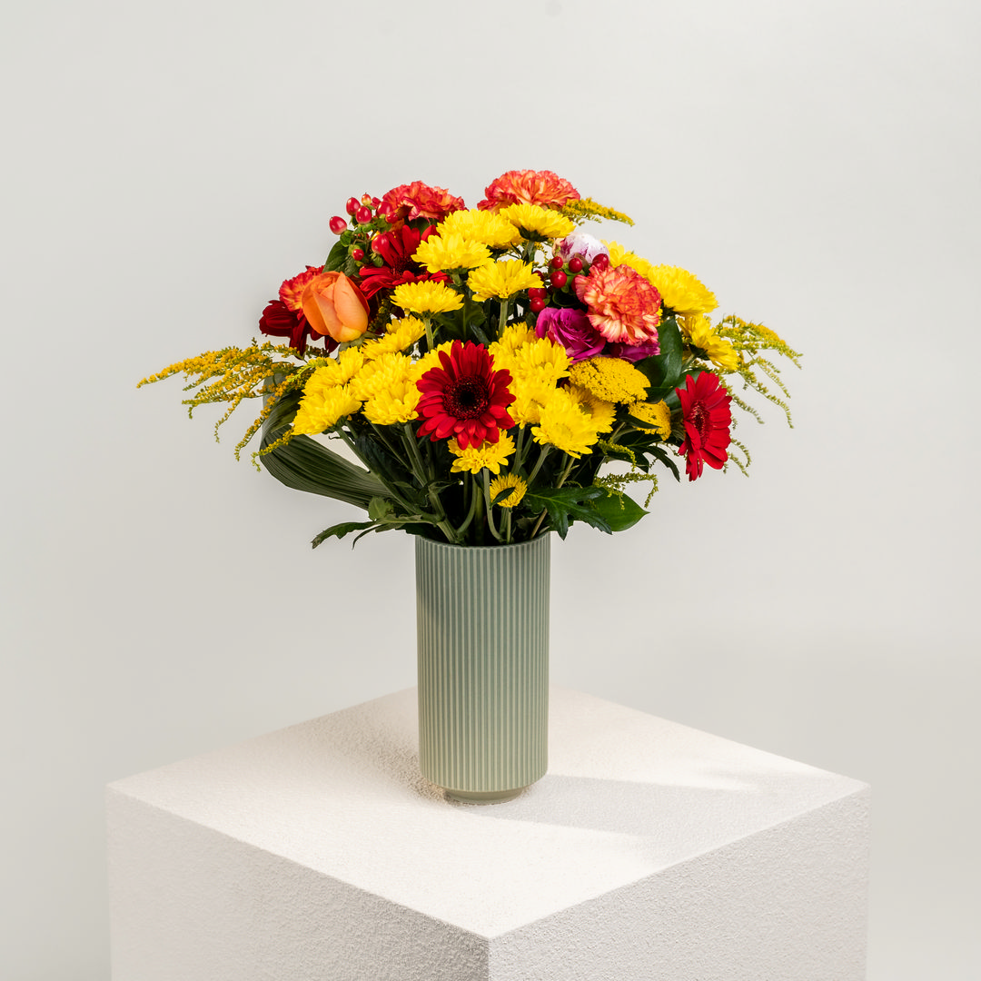 Mazzo-di-fiori-colorati-tonalita-giallo